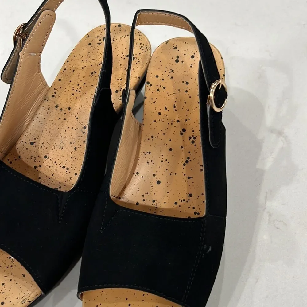 ladies casual sandals black size 38 women NWOT never been worn